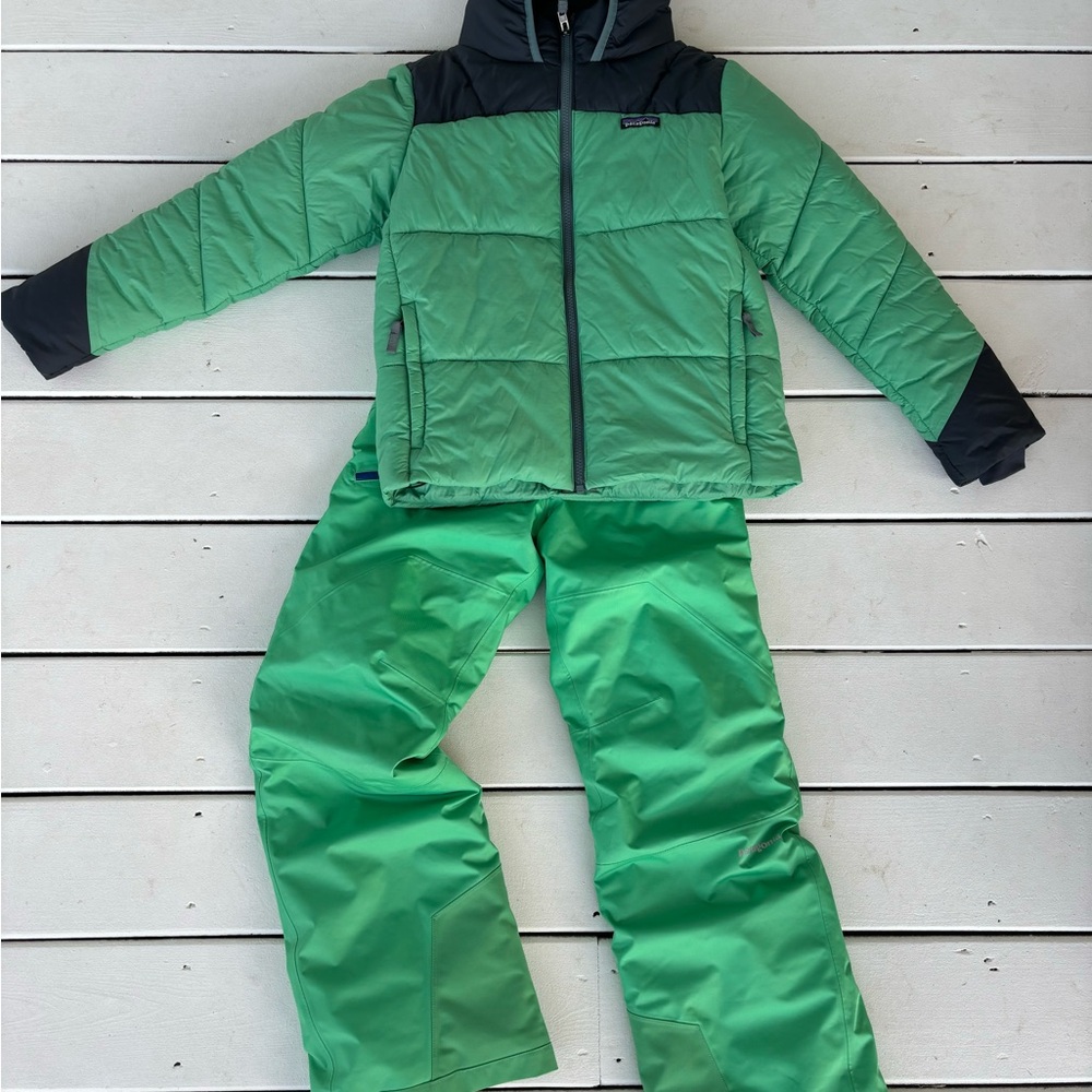 Great Condition Patagonia Snowshot insulated pants & Patagonia Puffer Coat.